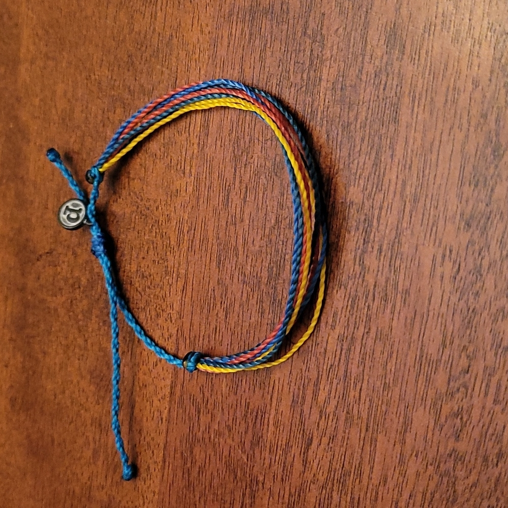 Colored bracelet